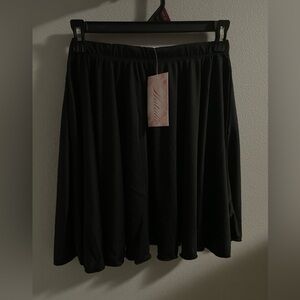 NWT Natalie Dancewear 18-inch character skirt
